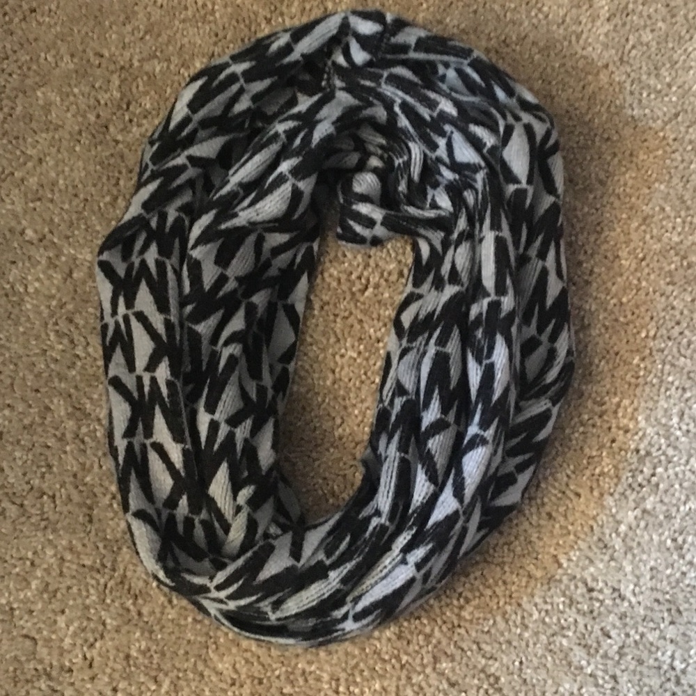 Michael Kors Infinity Scarf